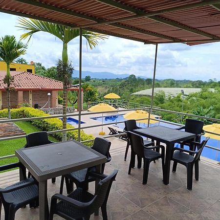 Hotel Campestre Los Mangos 金巴亚 外观 照片