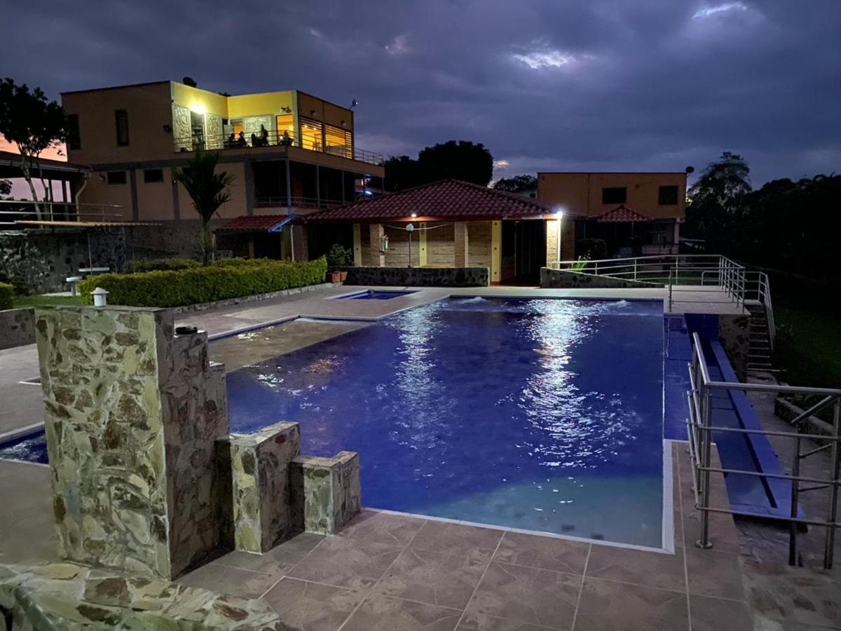 Hotel Campestre Los Mangos 金巴亚 外观 照片
