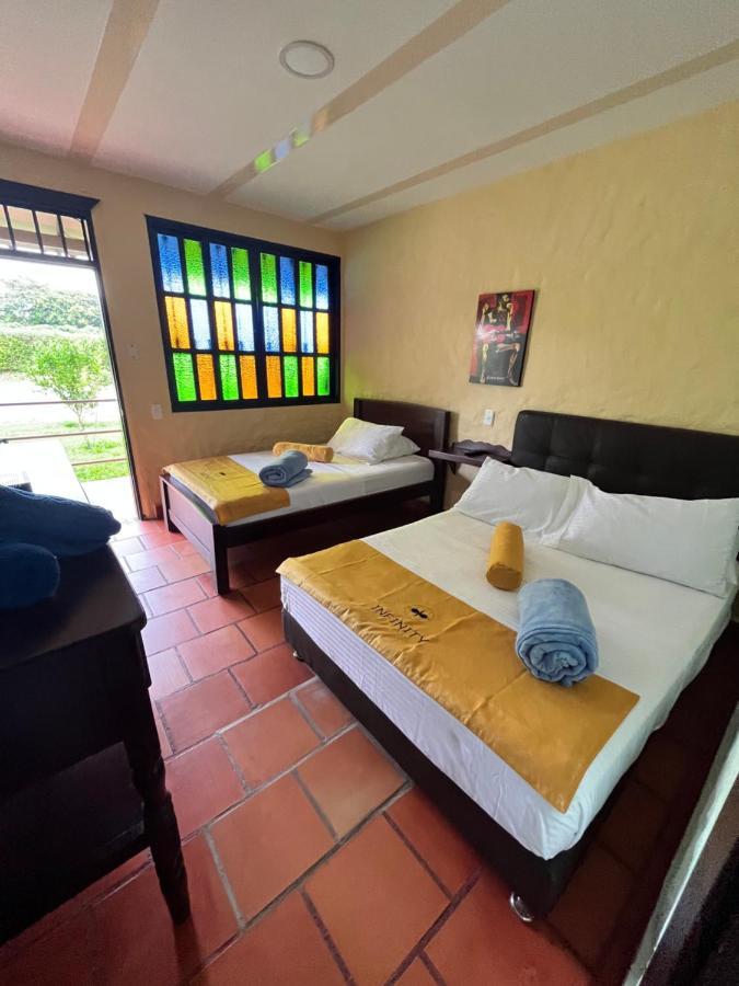 Hotel Campestre Los Mangos 金巴亚 外观 照片