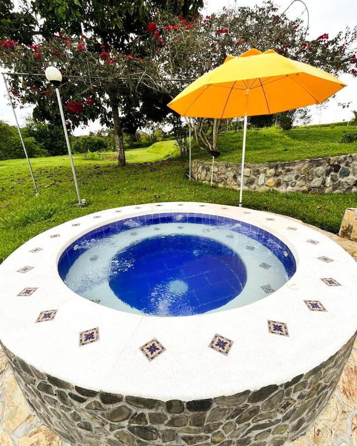 Hotel Campestre Los Mangos 金巴亚 外观 照片
