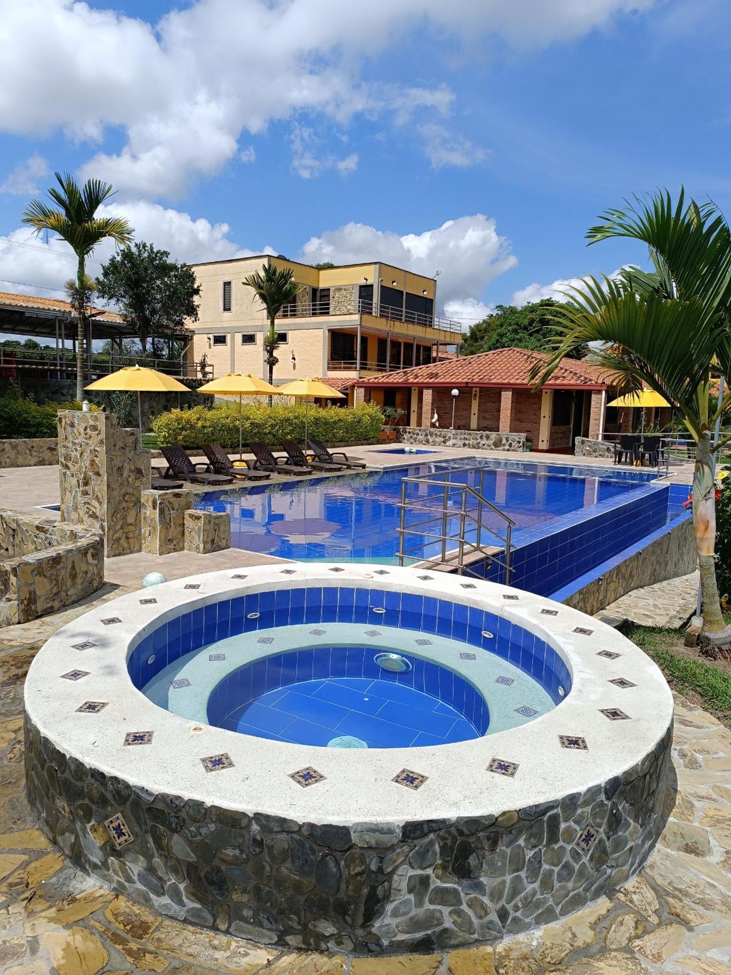 Hotel Campestre Los Mangos 金巴亚 外观 照片